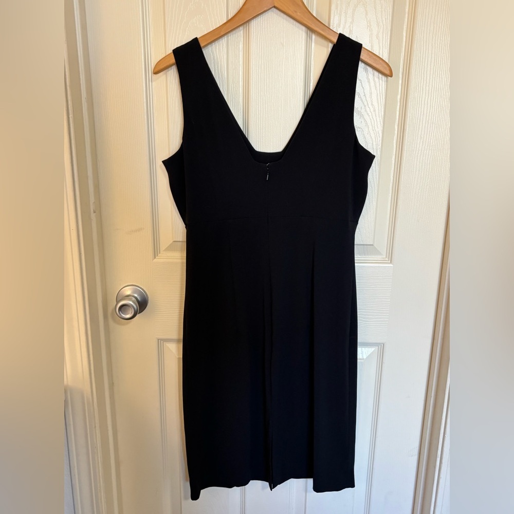 Amanda Smith Black Sleeveless V Neck Dress Size 8 Classic Little Black Dress - Picture 4 of 8